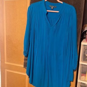 Nice three quarters sleeve long top